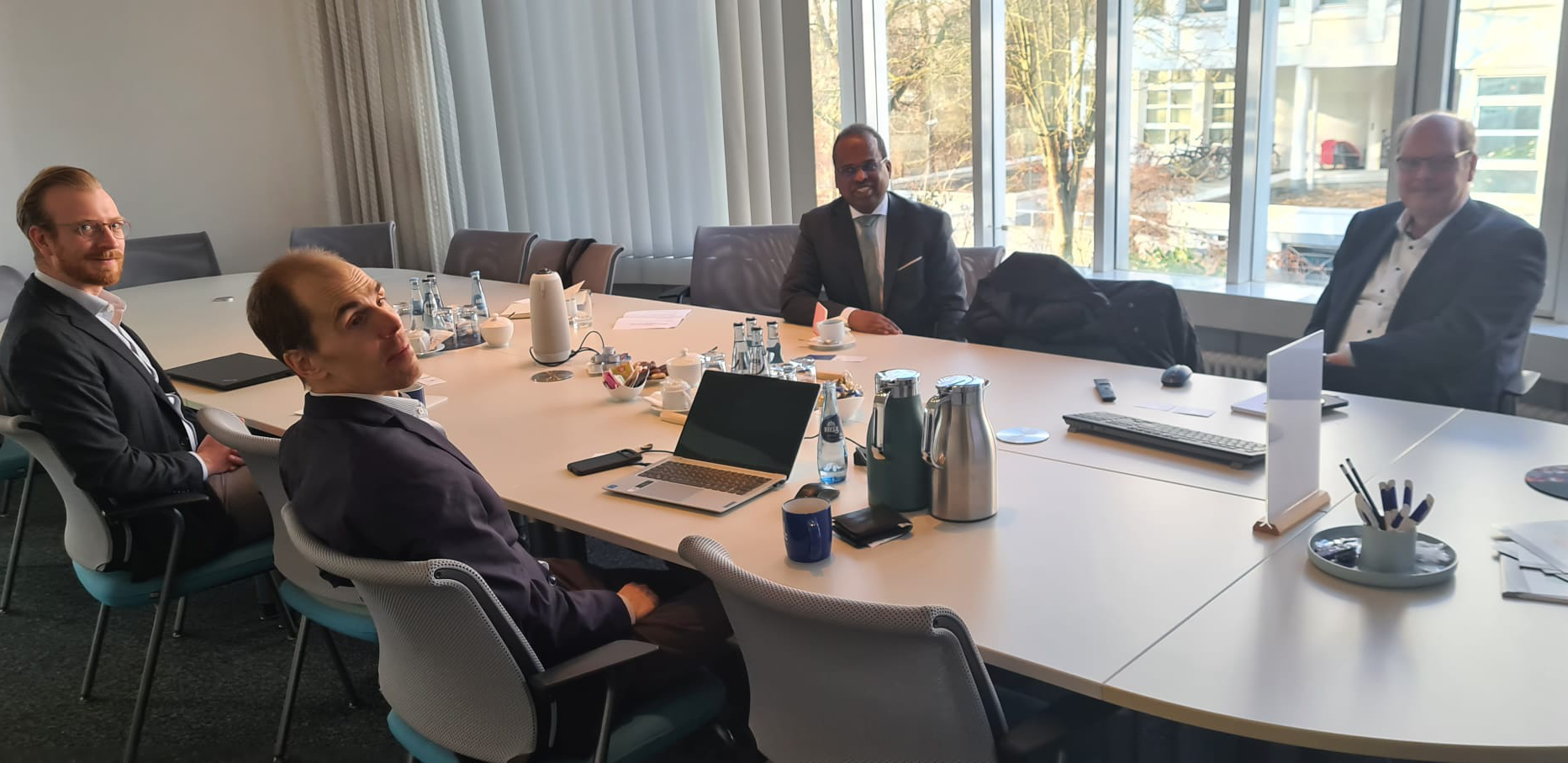 Gespräche mit ISL Geschäftsführer Prof. Dr. Burkhard Lemper, Dr. Johannes Schmidt und Jakob Lass-Ovens